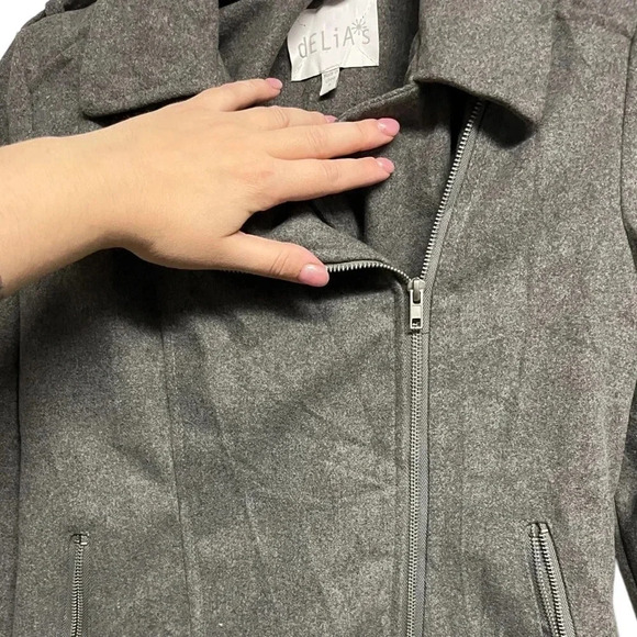Delia's Grey Zip Up Coat - Picture 6 of 7